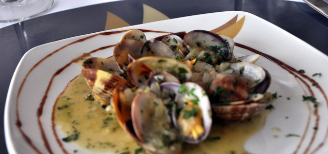Clams in a Green Sauce